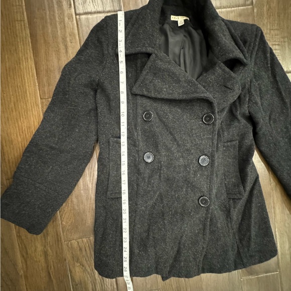 Smart Set Trench Coat - Picture 8 of 11